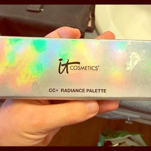 Cc it  cosmetics naturally pretty blush palette